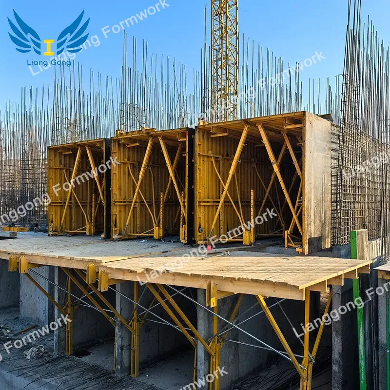 قالب تونلی در حال اجرا برای ساخت دیوار و سقف بتنی یکپارچه