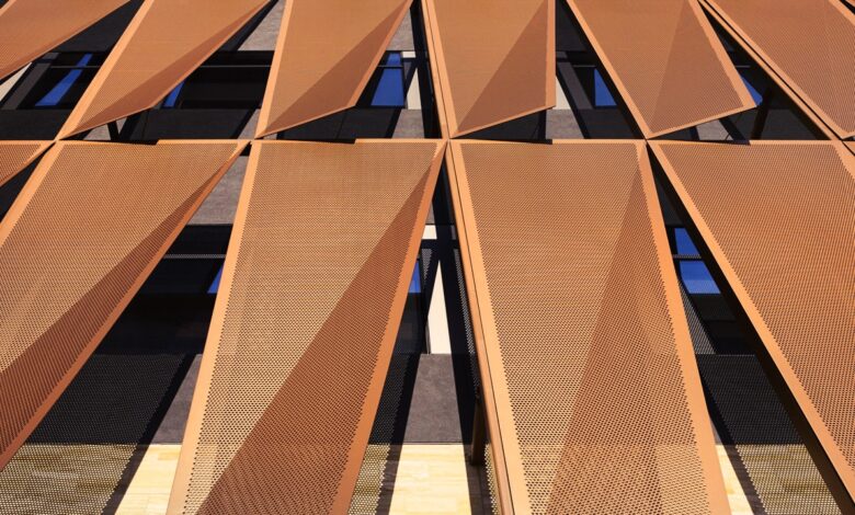 طراحی سایه‌بان ساختمان؛ کاهش مصرف انرژی با کنترل تابش خورشید Building Shading Design