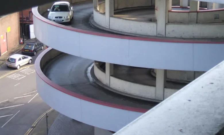 رمپ پارکینگ ساختمان؛ اصول طراحی مسیرهای خودرو Parking Ramp Design