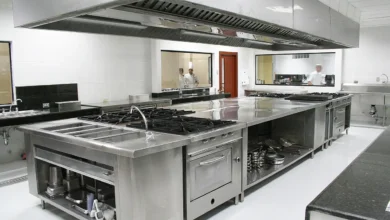 طراحی آشپزخانه صنعتی؛ استانداردهای فضاهای پخت حرفه‌ای Commercial Kitchen Design