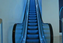 پله‌برقی ساختمان؛ طراحی سیستم‌های جابه‌جایی عمومی Escalator Design